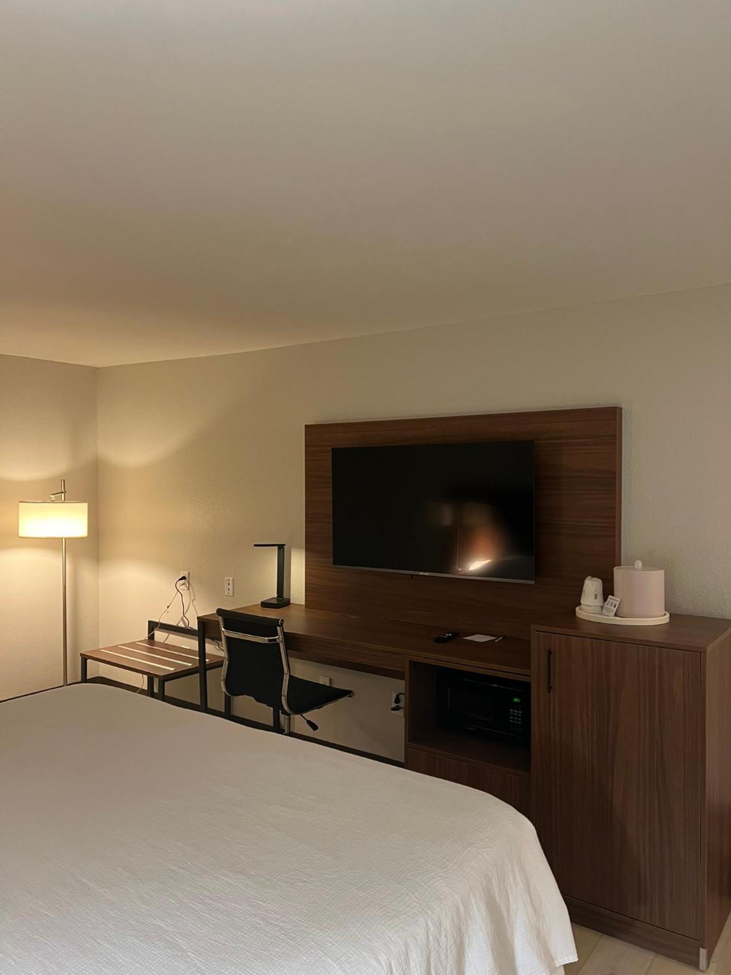 Wingate By Wyndham Dublin Near Claytor Lake State Park Kültér fotó